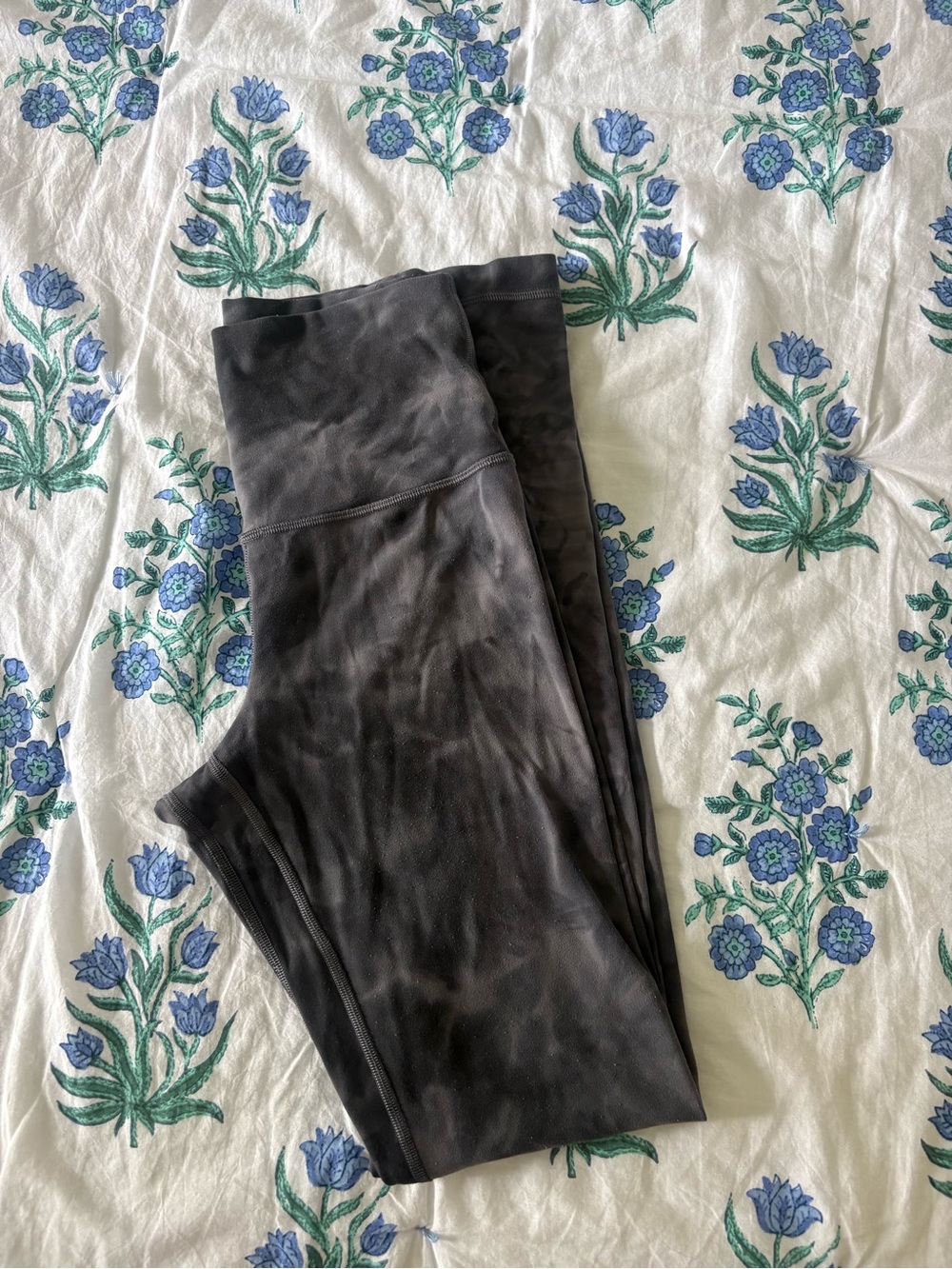 Lululemon Black tie dye Align Leggings 28